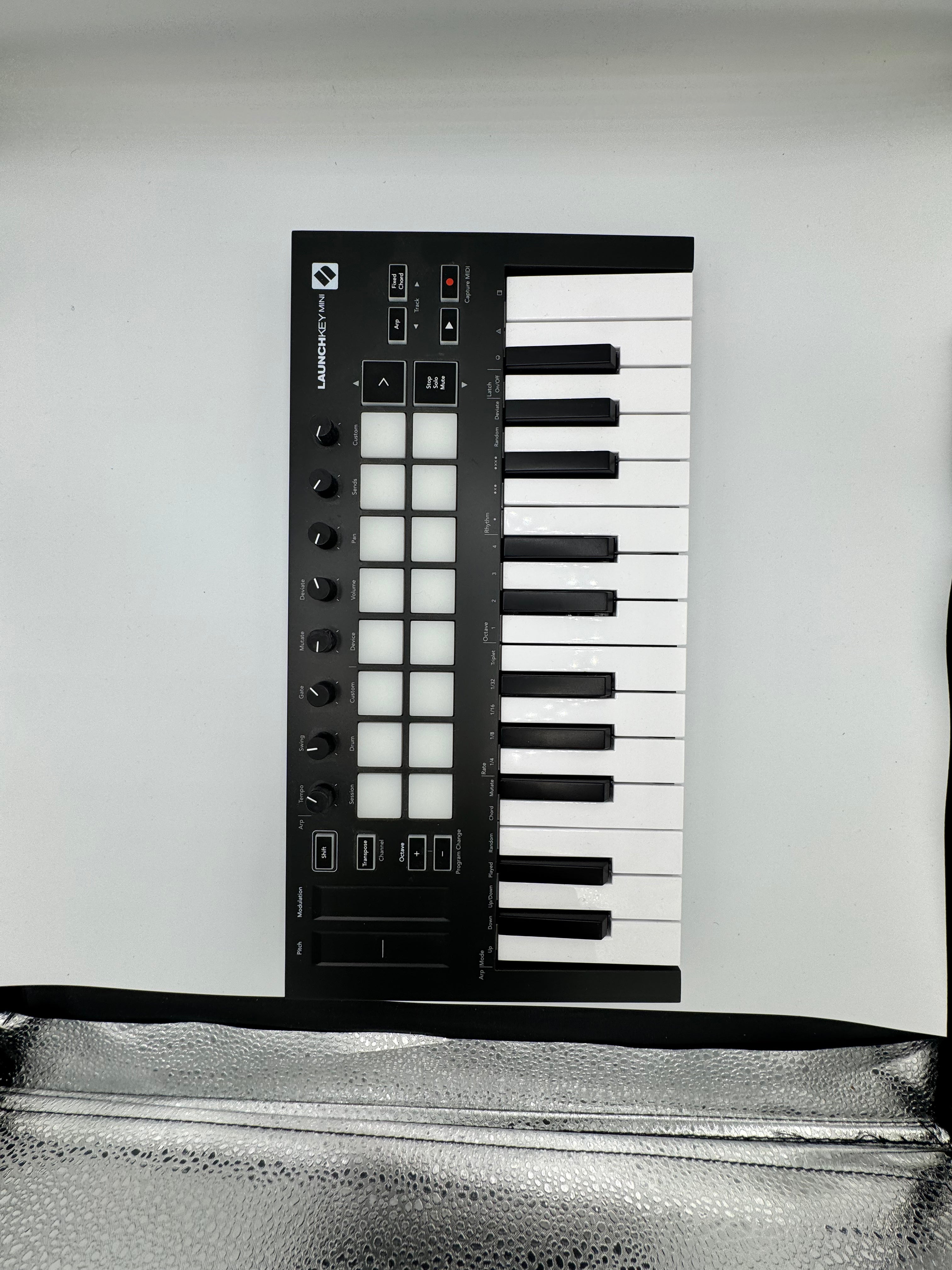 Novation Launchkey Mini MK3 MIDI Controller