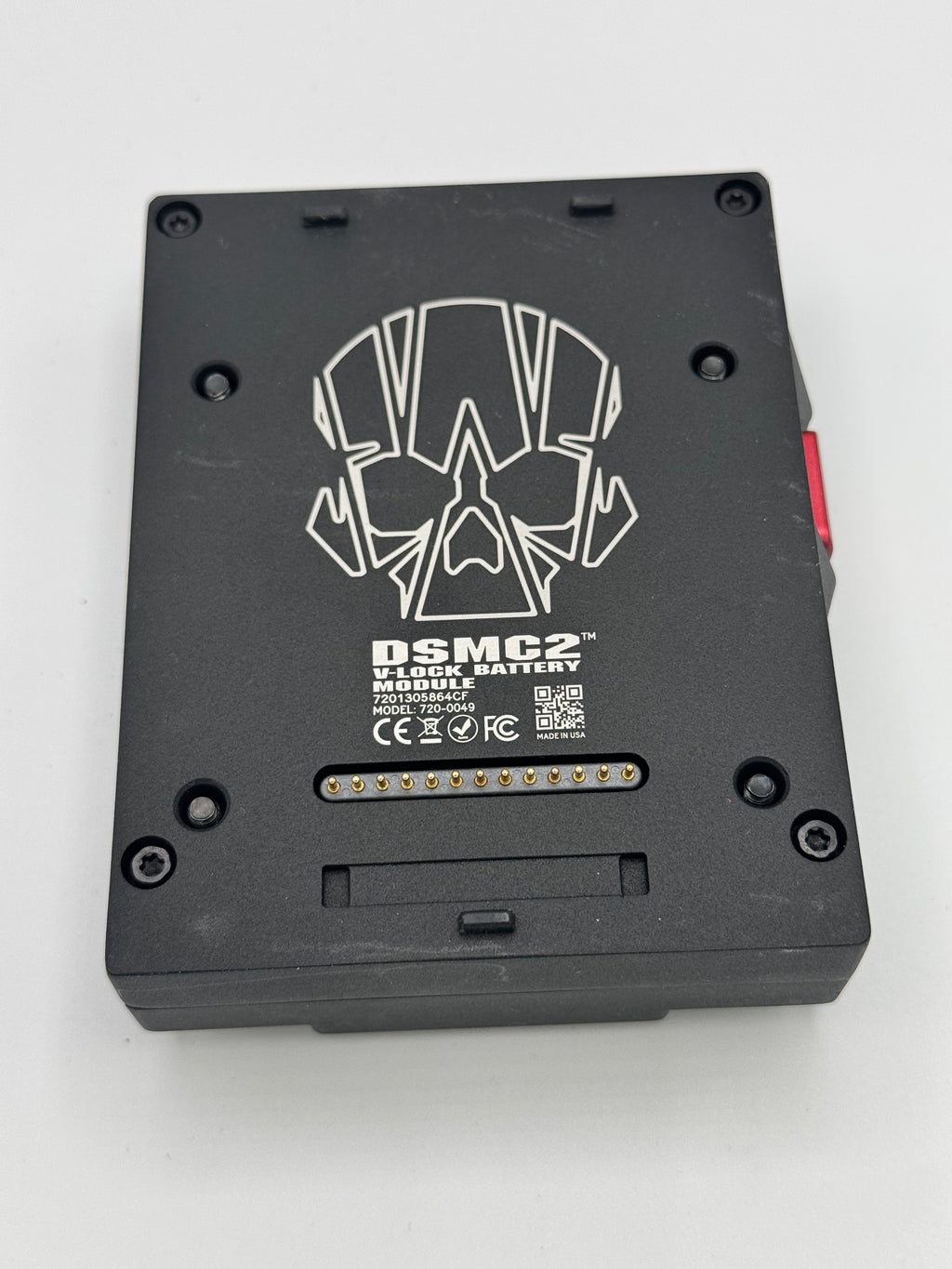 RED DSMC2 V-Mount Battery Adapter